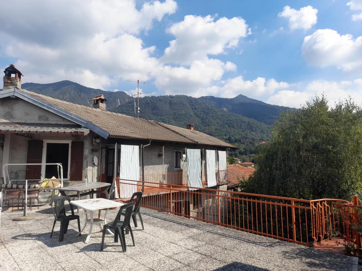 Nonna Anita Bed & Breakfast Castelveccana Exterior photo